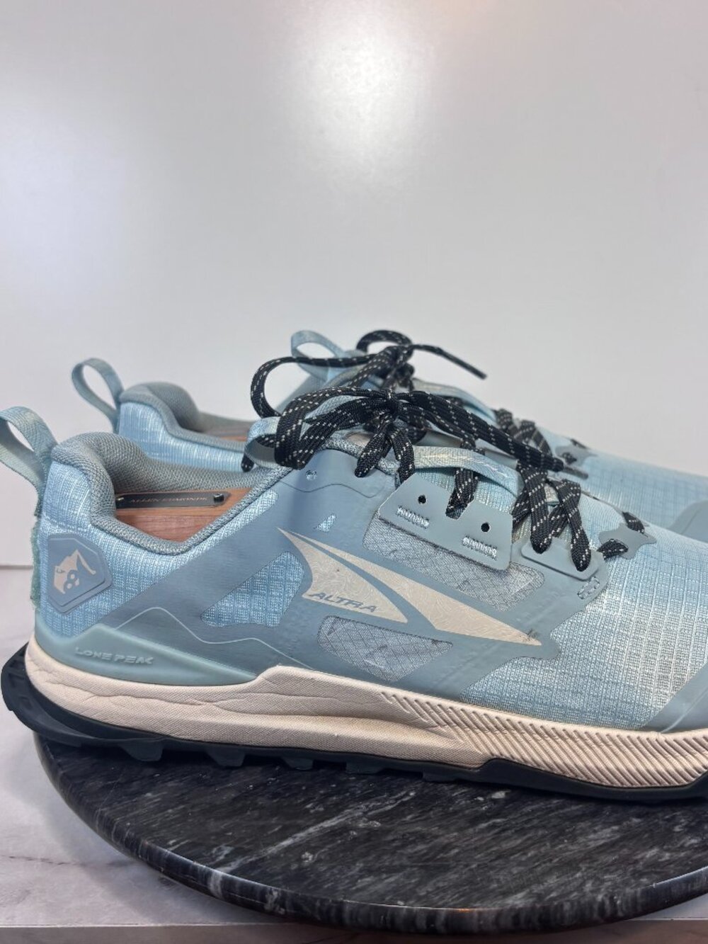 Altra Lone Peak 8 Trail Running Shoes Mineral Baby Blue Women's Size 9